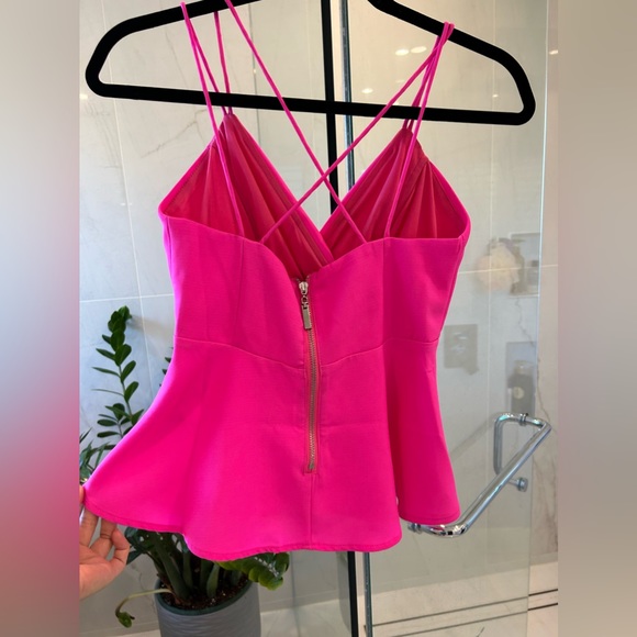 Hot pink peplum top size S NWOT - Picture 5 of 6